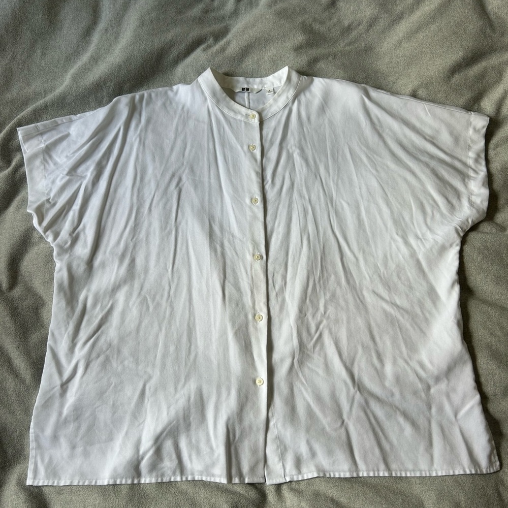 Uniqlo Women's White Short Sleeve Drape Button-Up Top